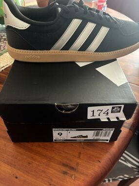 Adidas Black with Gold Stripes Sneakers Size 9 NEW